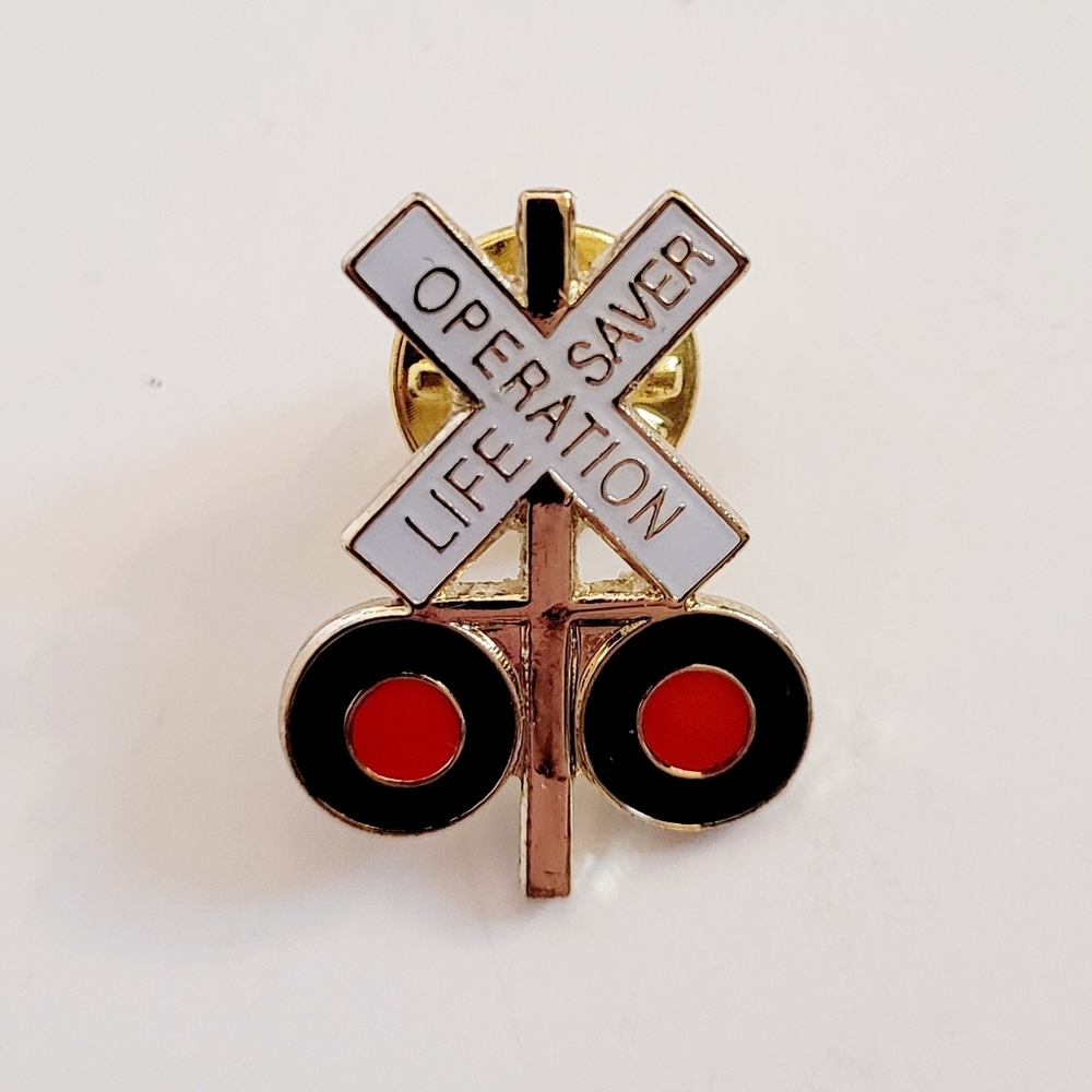 Lifesaver pin